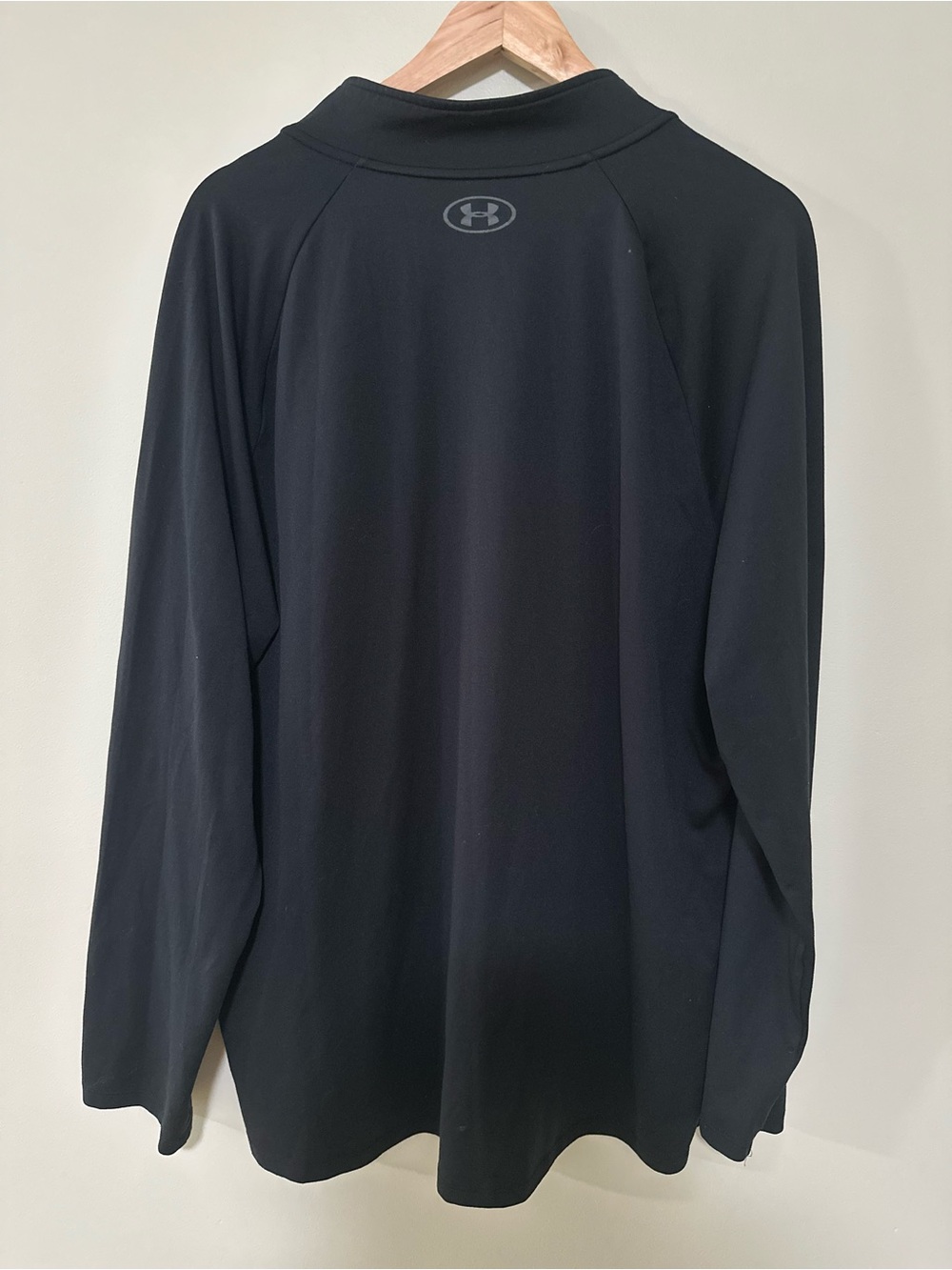 Under Armour Black Half-Zip Performance Pullover - Picture 5 of 5